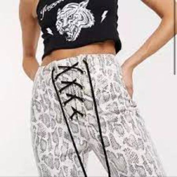 Jagger & Stone straight leg pants in snake vinyl Size 10 - Picture 2 of 11